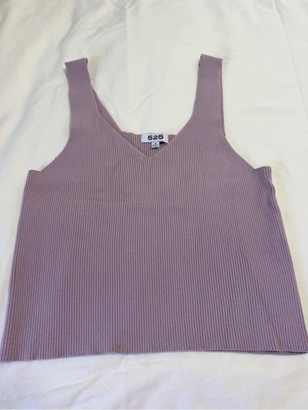 525 Ribbed Knit Sweater Tank Top Women’s M Lavender V Neck Sleeveless lilac